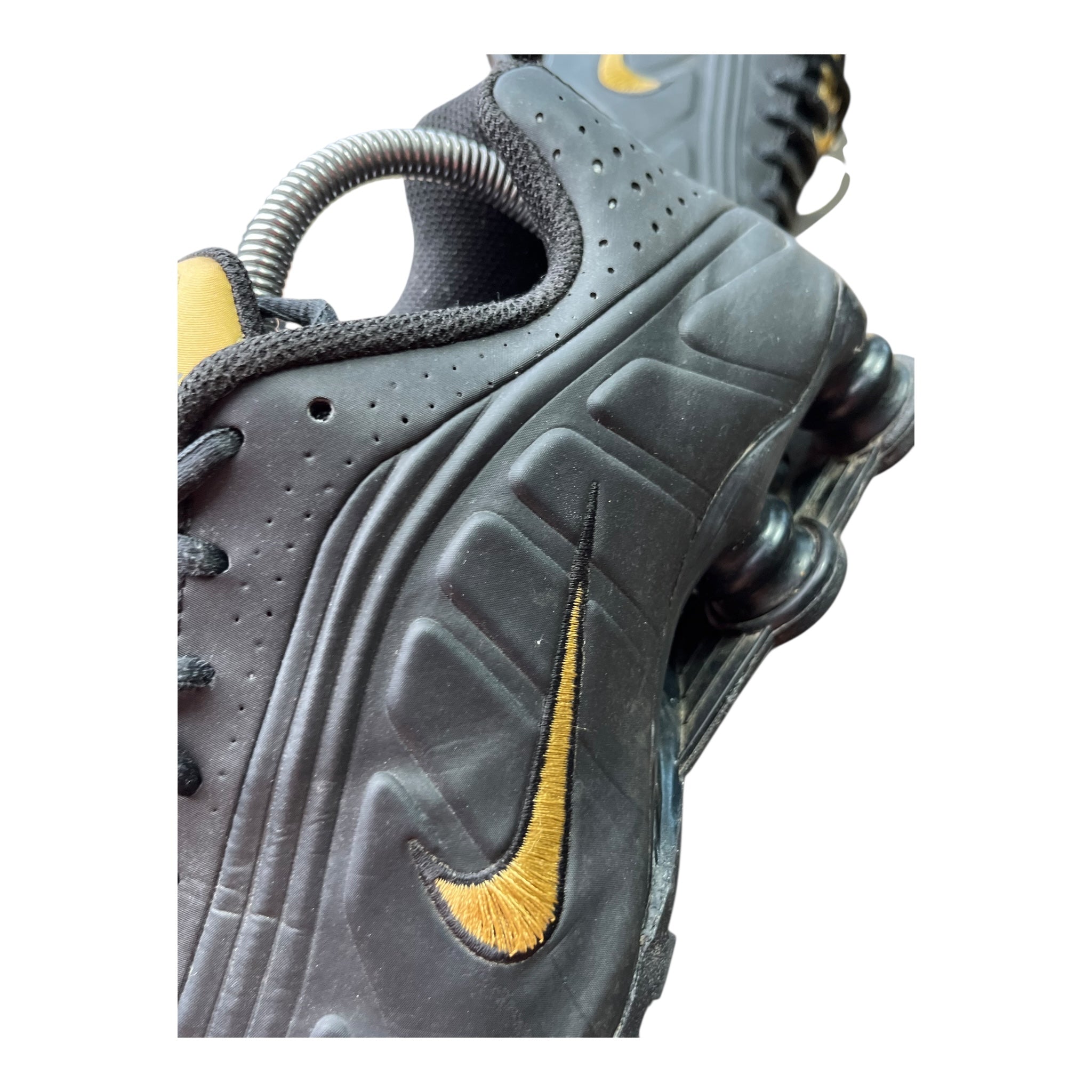 Nike Shox R4 Black Metallic Gold (40EU)