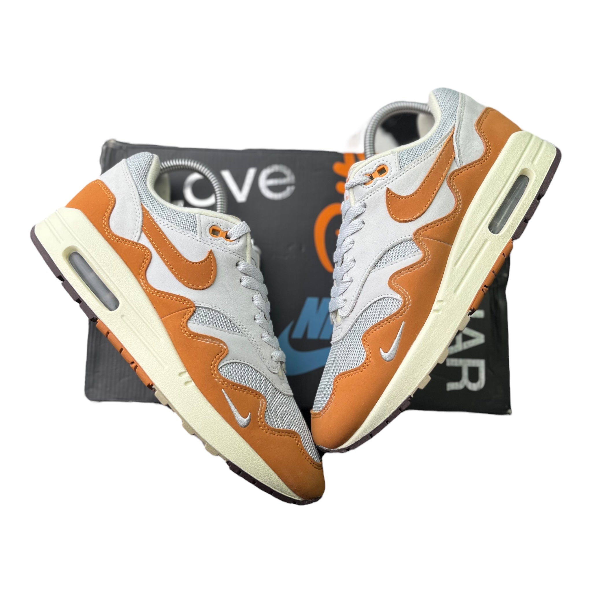 Nike Air Max 1 Patta Monarch (41EU)