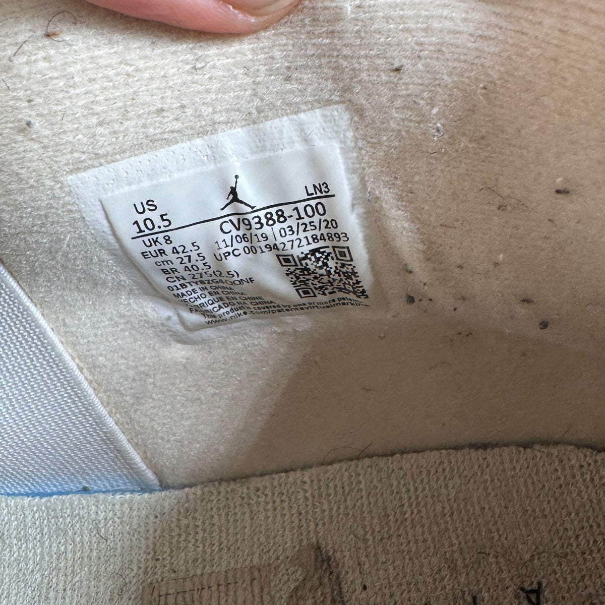 Jordan 4 Off-White Sail (42.5EU)