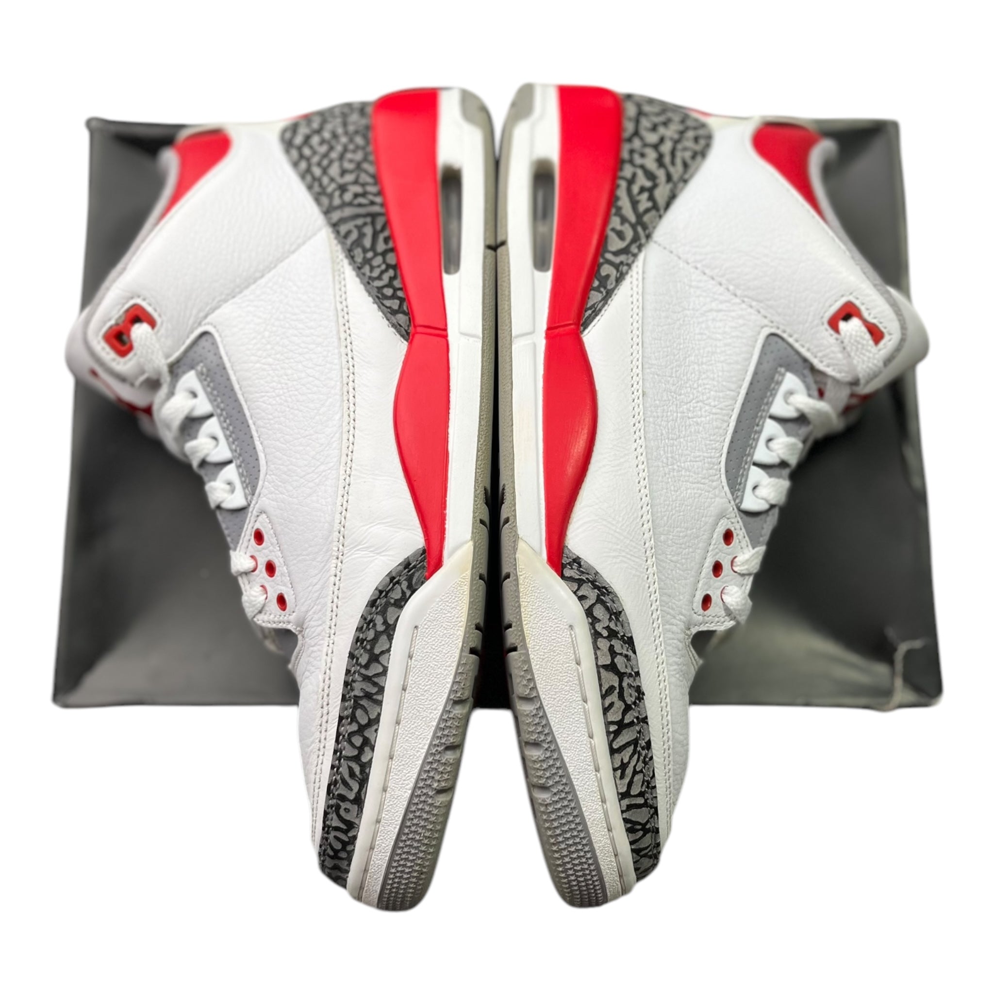 Jordan 3 Retro Fire Red (44EU)