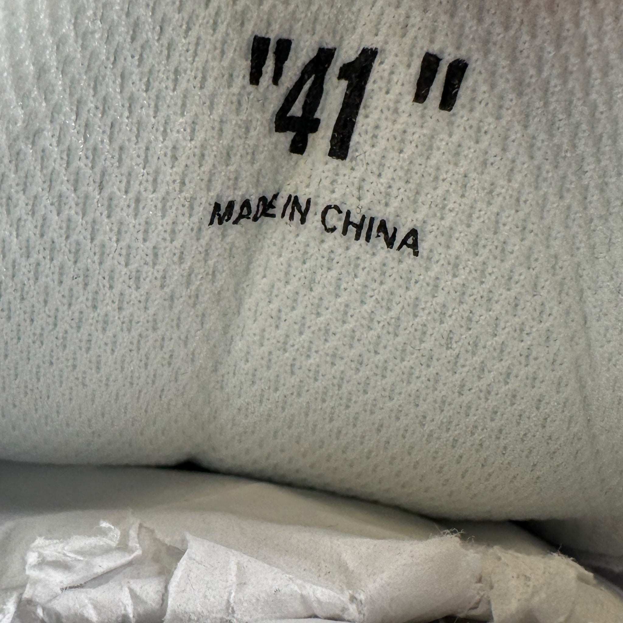 Off-White Be Right Back (41EU)