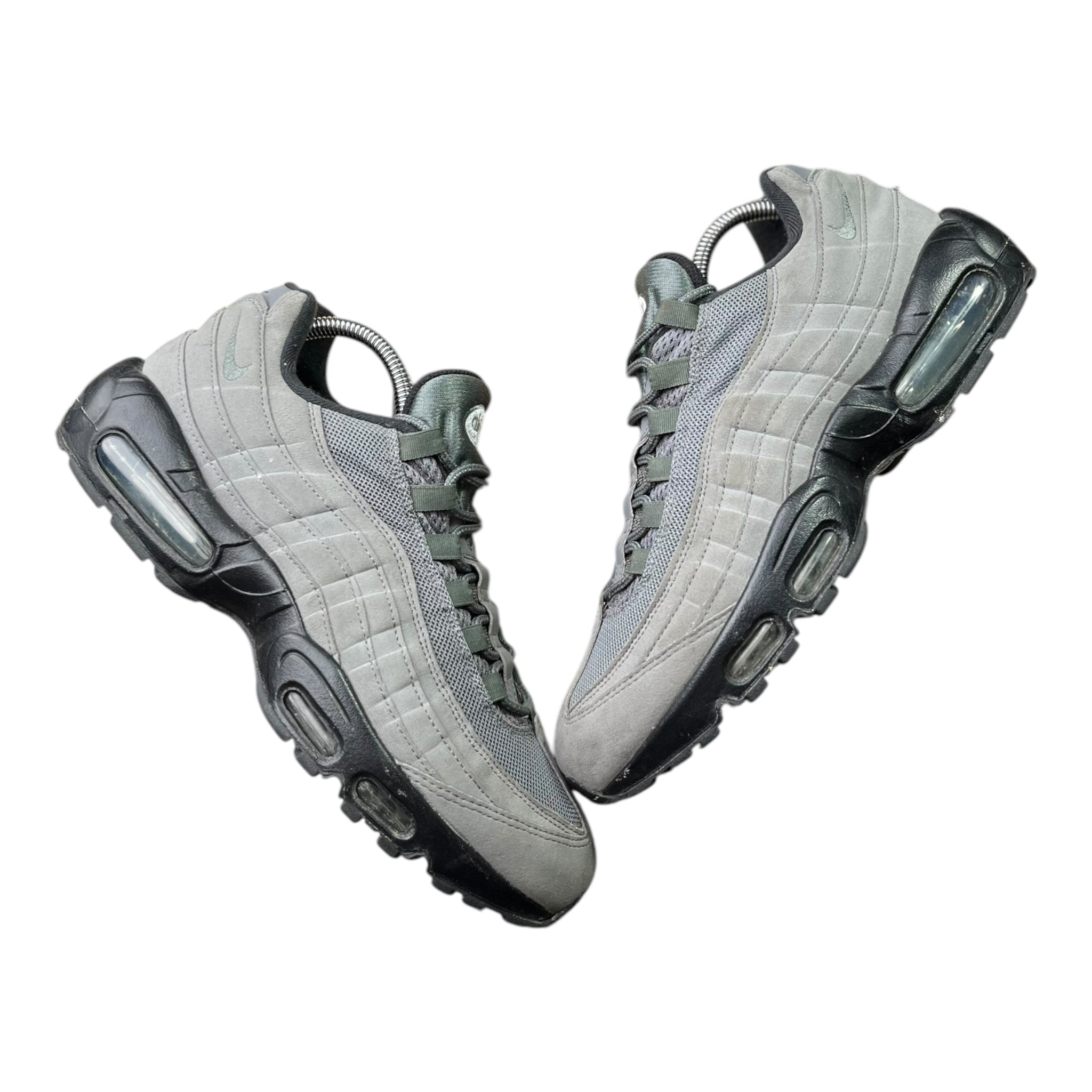 Nike Air Max 95 Grau Schwarz (43EU)