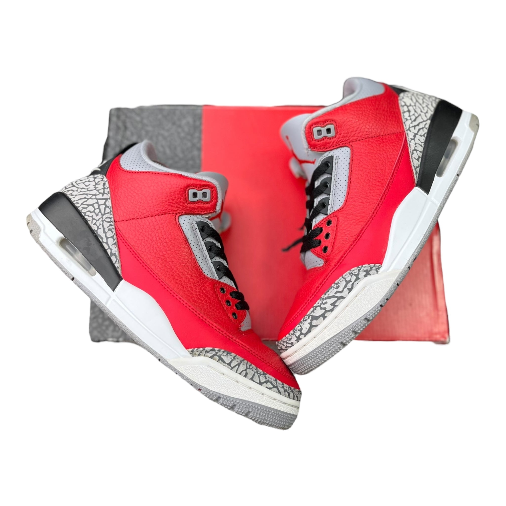 Jordan 3 Retro SE Unite (42.5EU)