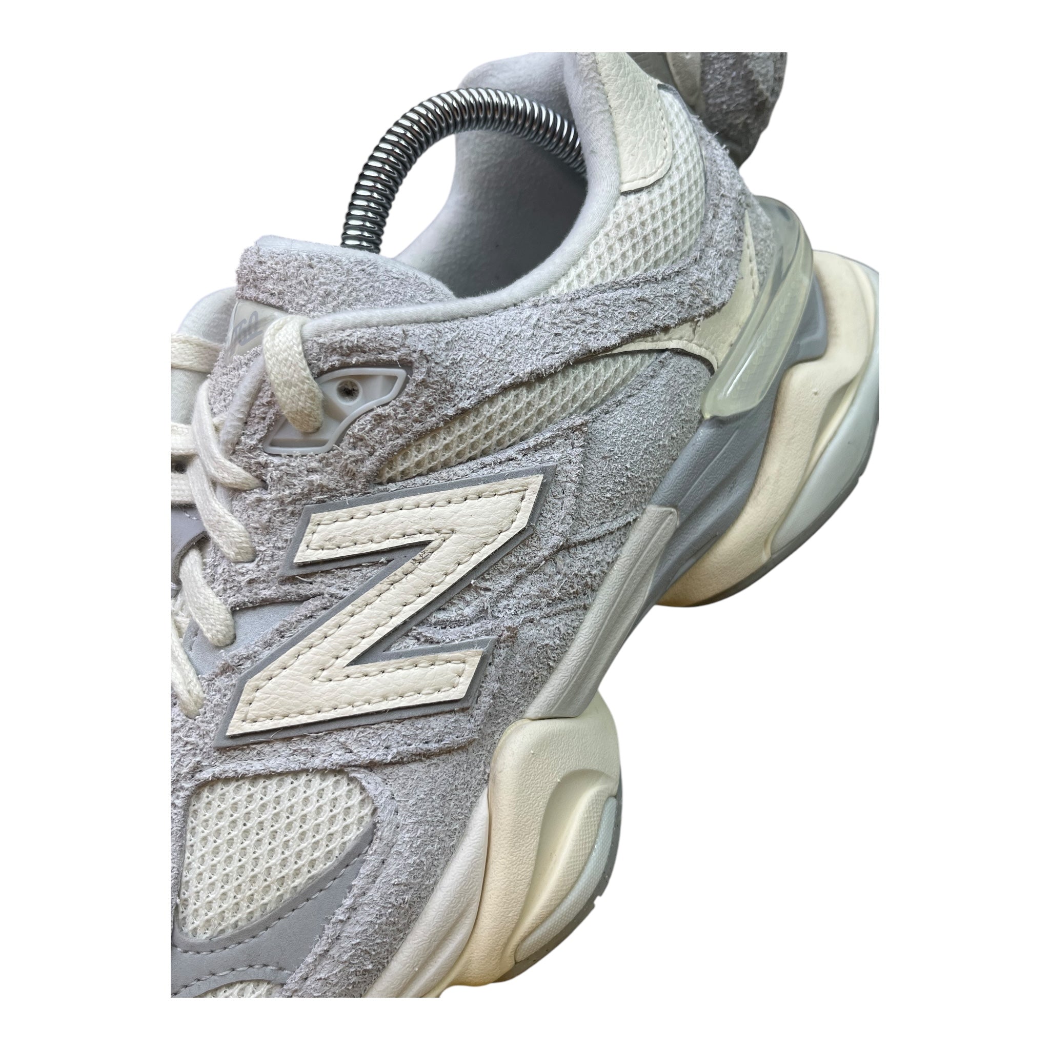 New Balance 9060 Quartz Grey (43EU)