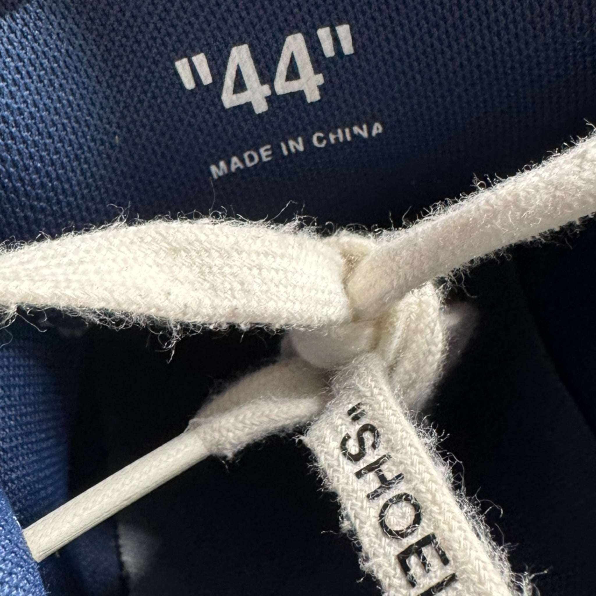 Off White Out Off Office (44EU)
