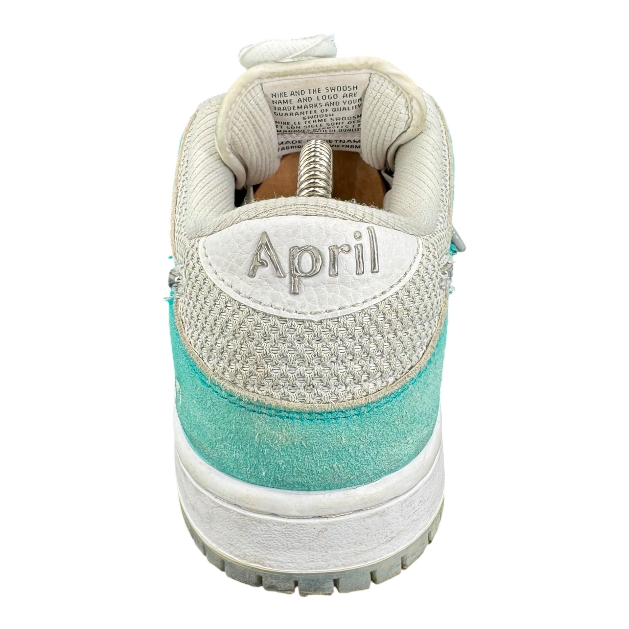 Dunk SB Low April (41EU)
