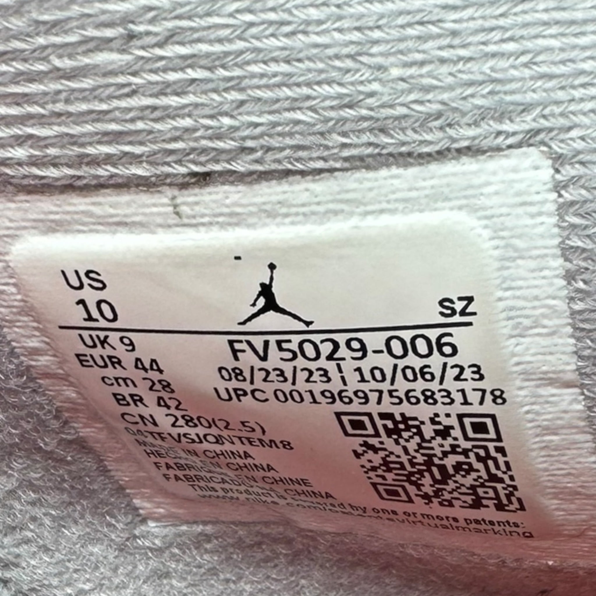 Jordan 4 Bred Reimagined (44EU)