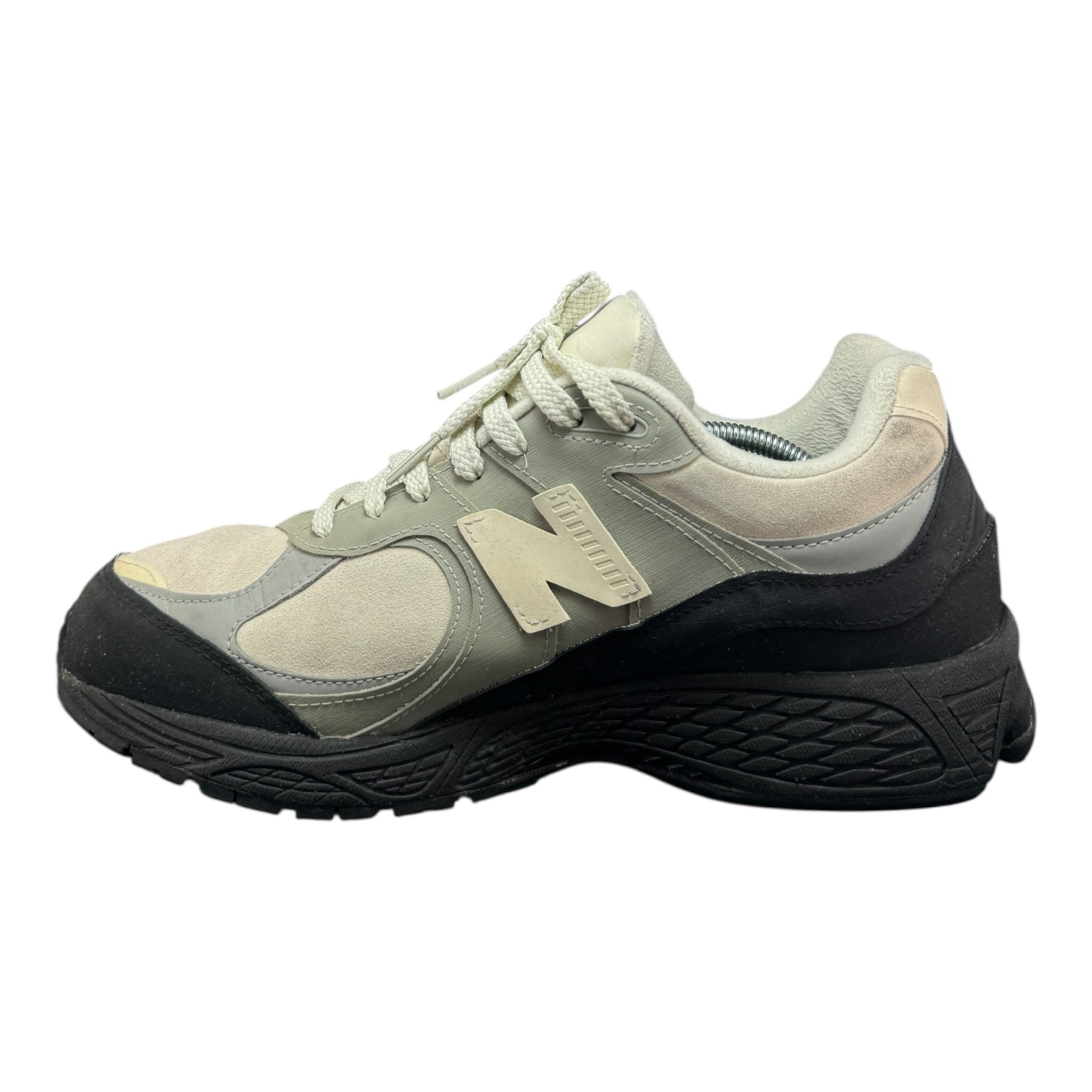 New Balance 2002r The Basement (43EU)