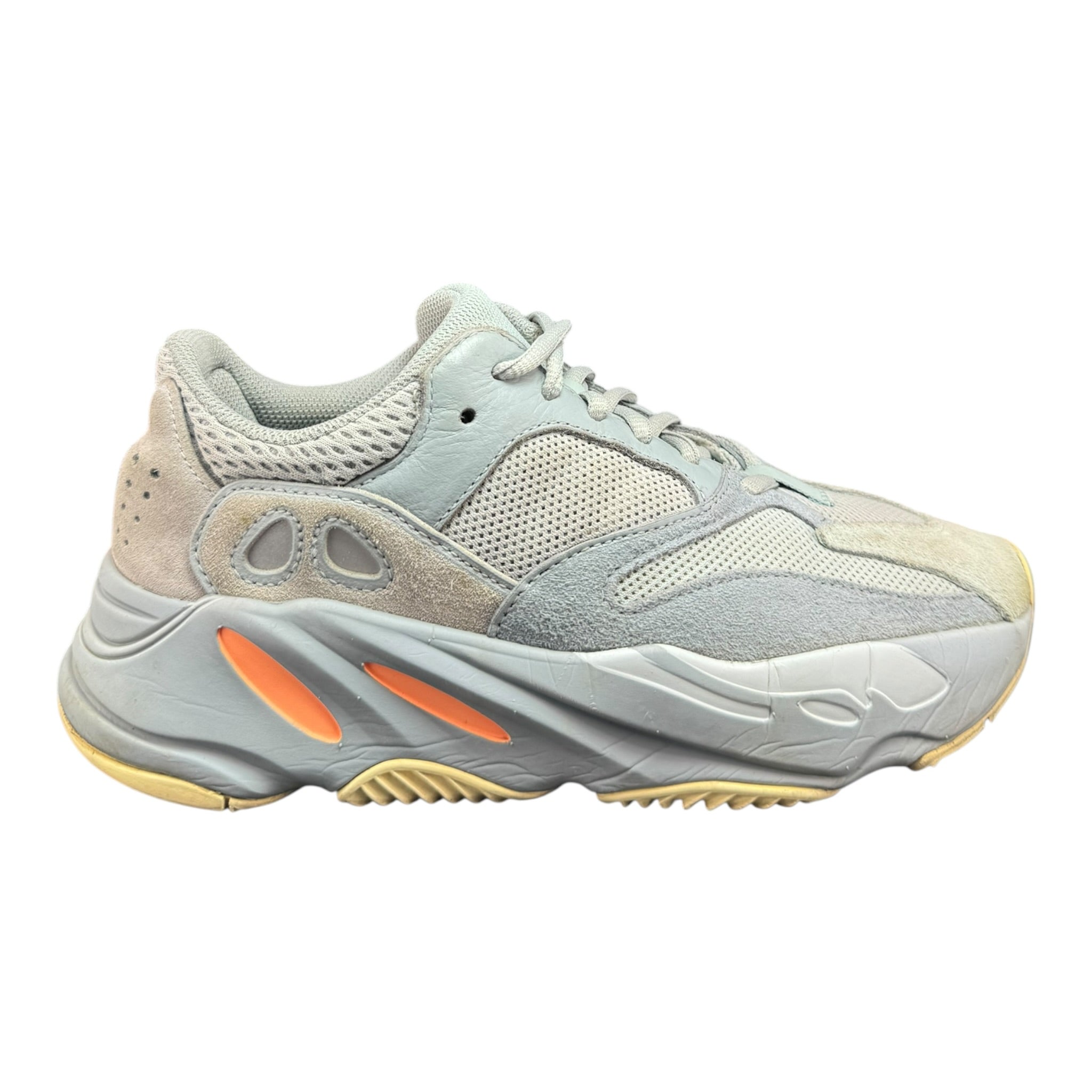 Yeezy Boost 700 Inertia (39.5EU)
