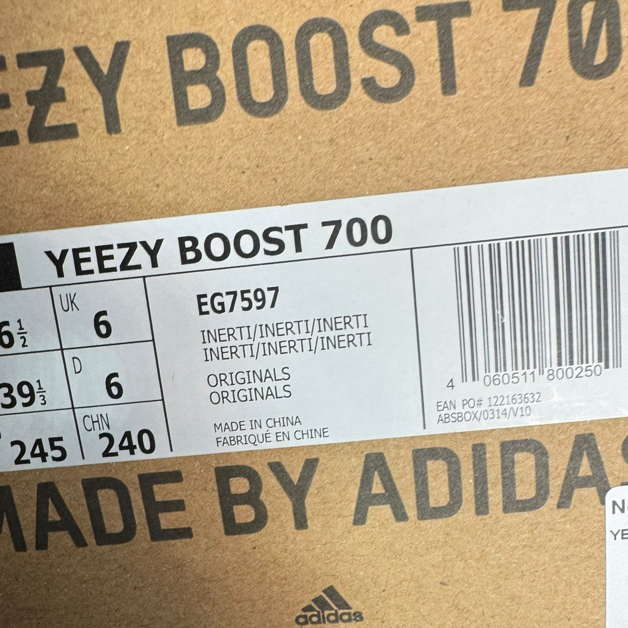 Yeezy Boost 700 Inertia (39.5EU)
