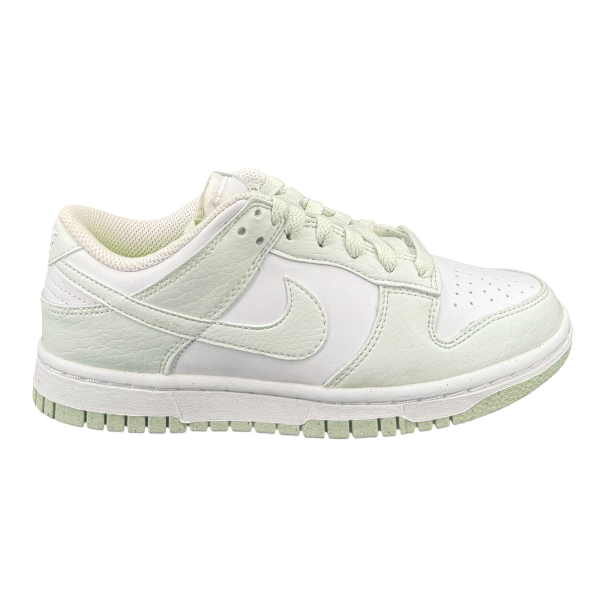 Dunk Low Next Nature Barely green DS (36EU)