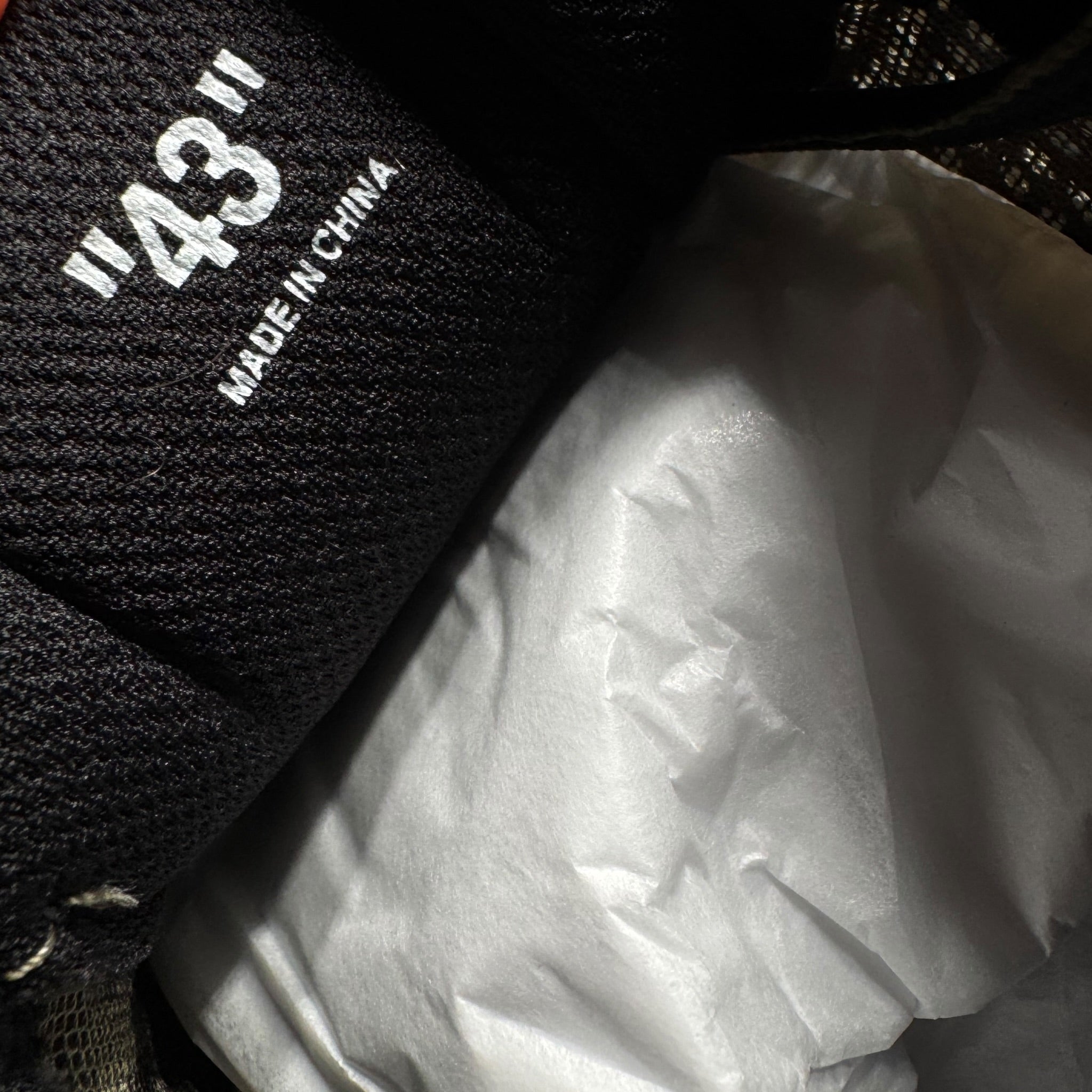Off-White Be Right Back (43EU)