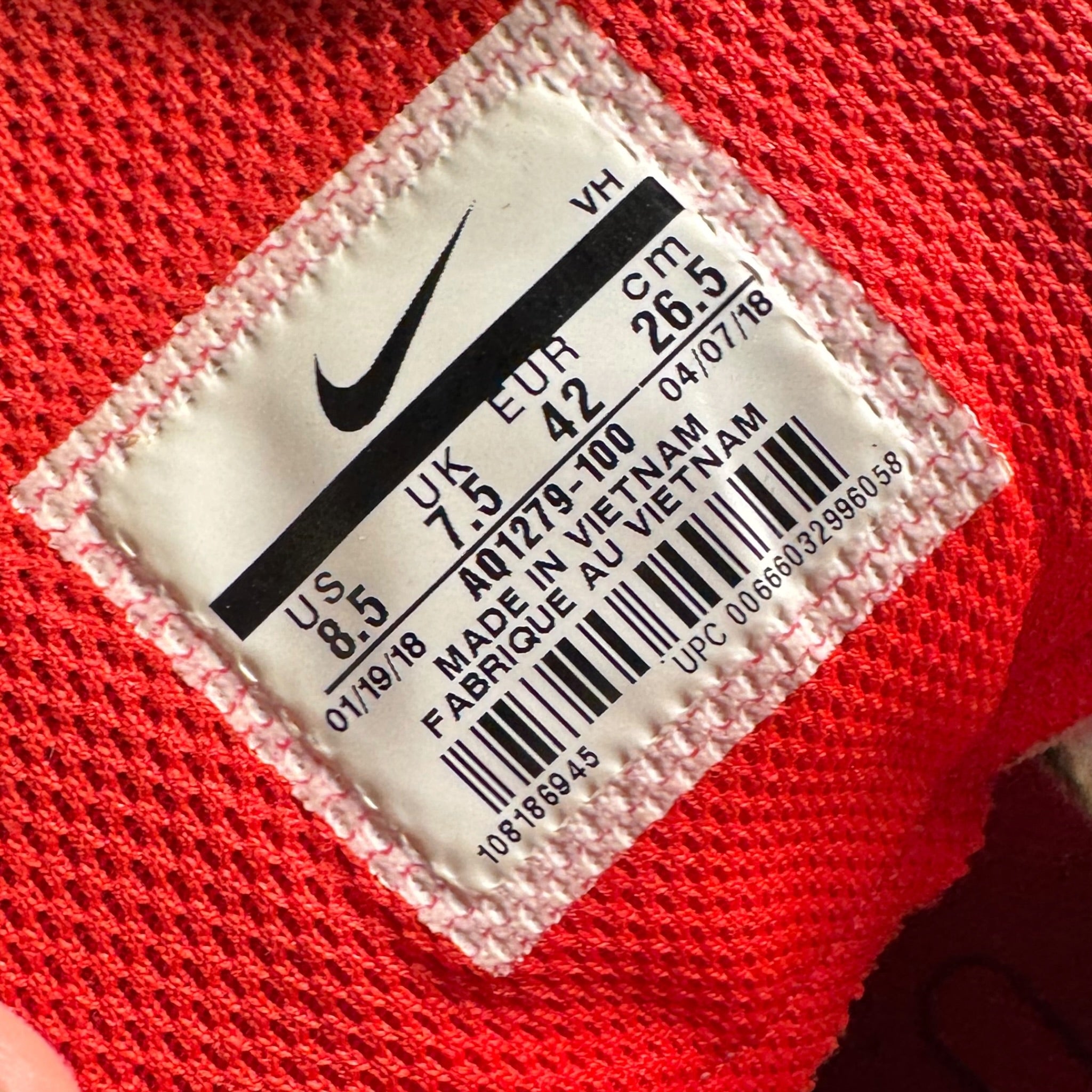 Supreme Zoom Streak Spectrum (42EU)