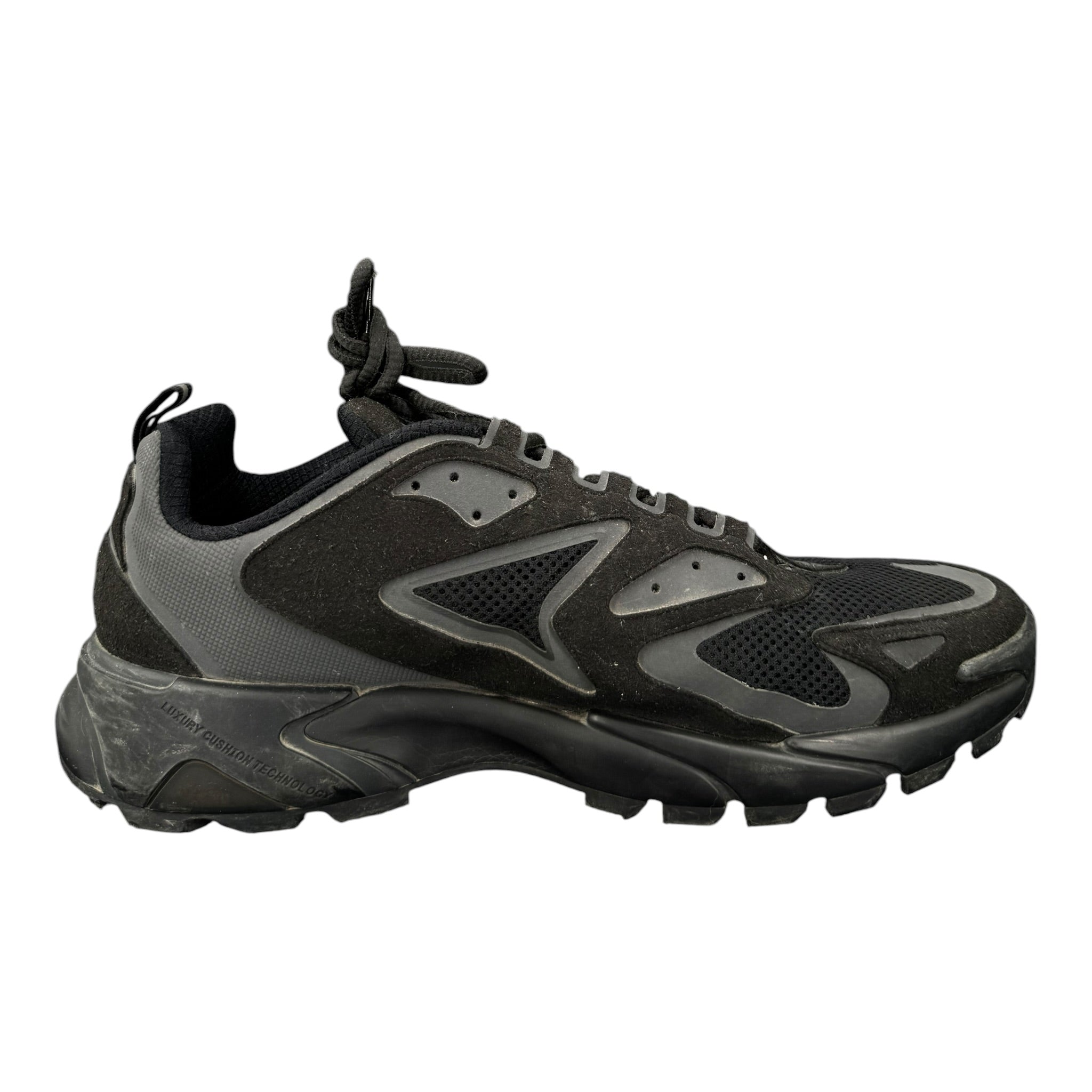 Louis Vuitton Tactic Runner (45)