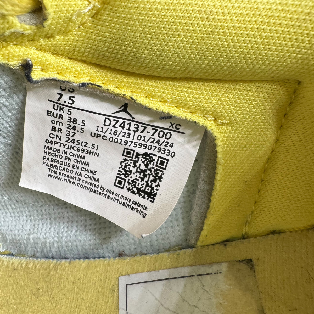 Jordan One Low Travis Scott Canary (38.5EU)