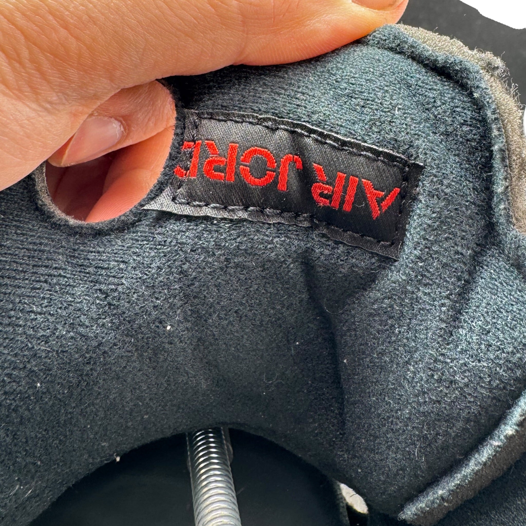 Jordan 5 Off-White Black Muslin (41EU)