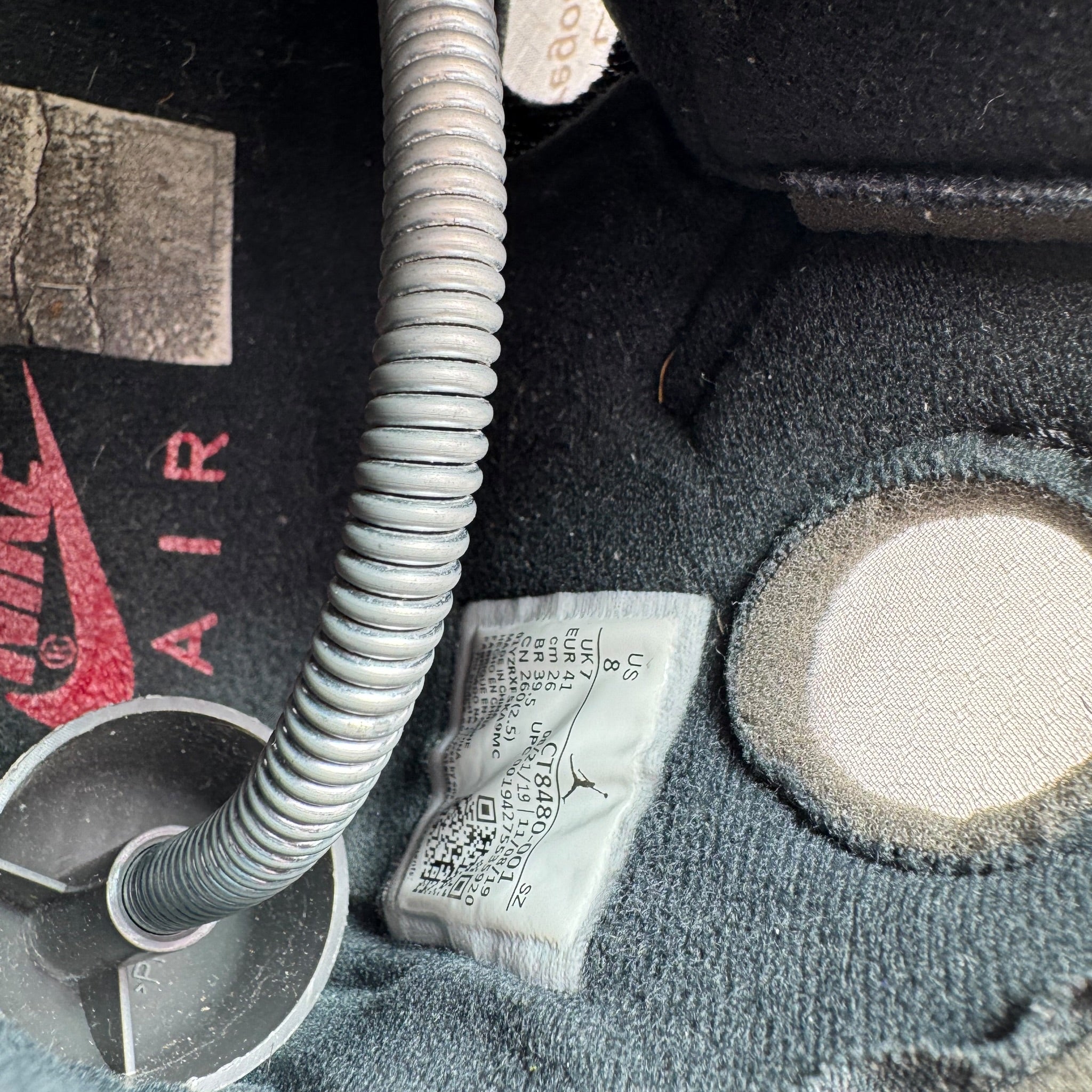 Jordan 5 Off-White Black Muslin (41EU)