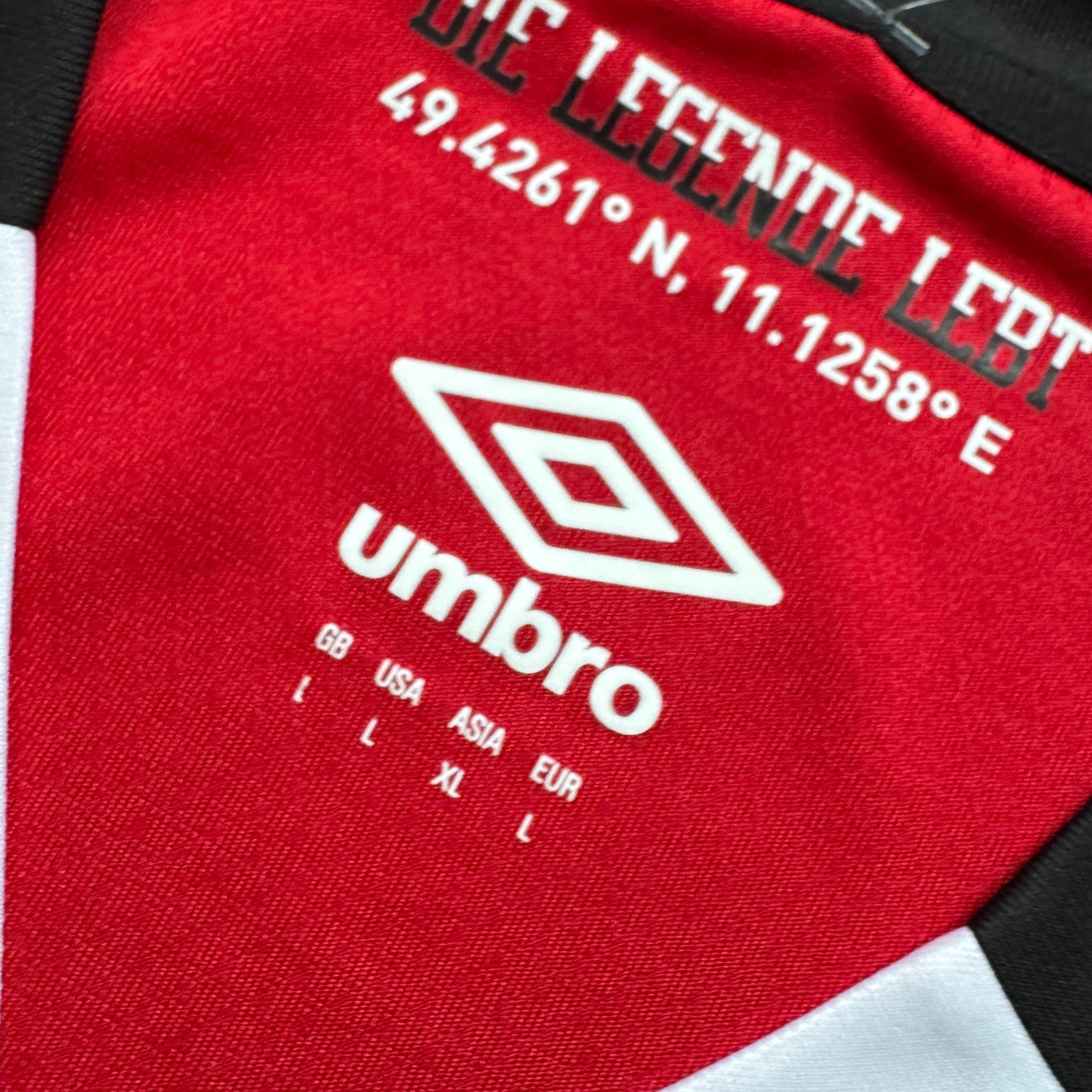 Umbro Trikot (L)