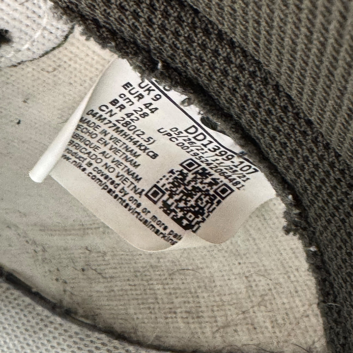 Dunk High Cargo Khaki (44EU)