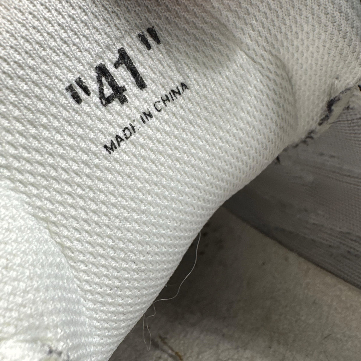 Off-White Be Right Back (41EU)