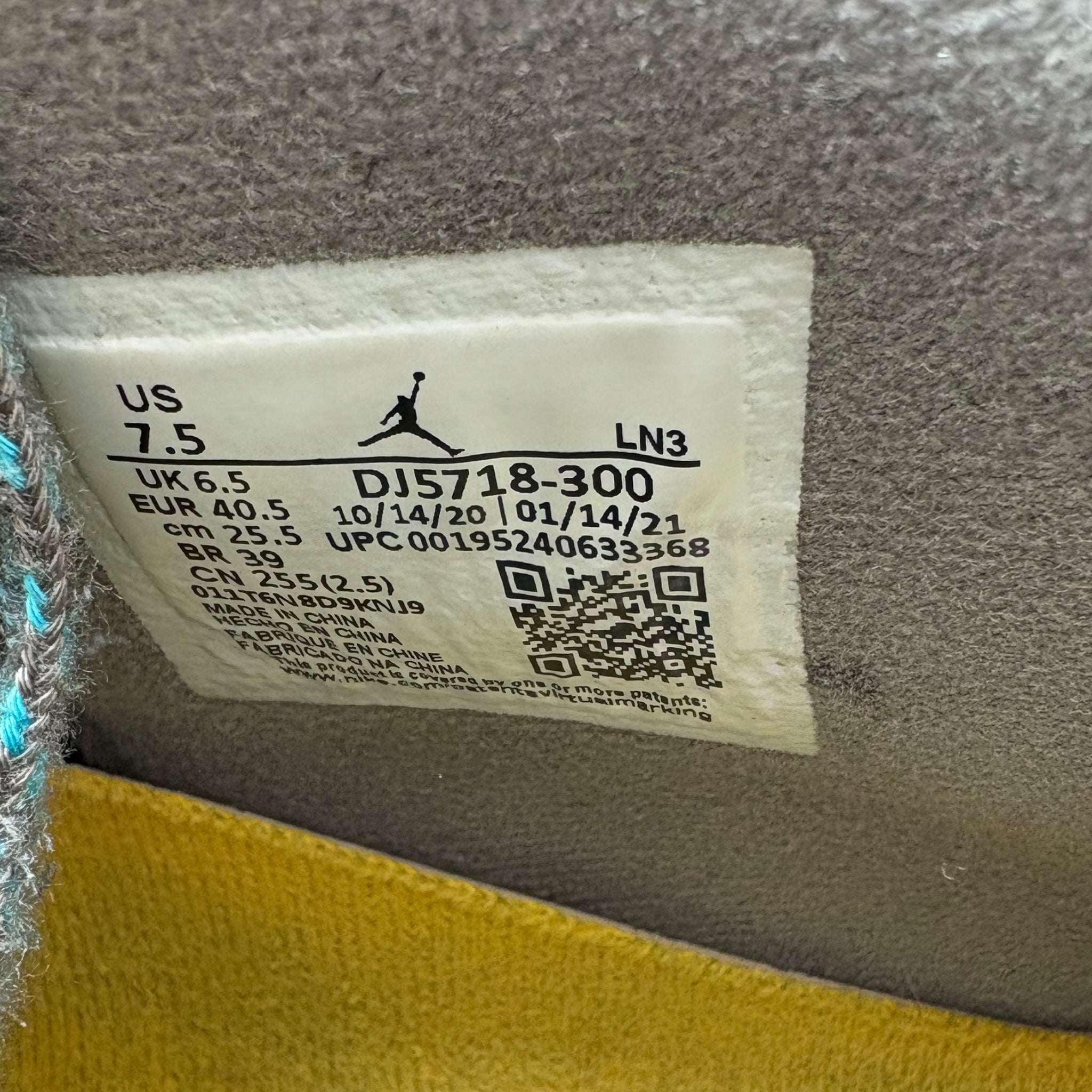 Jordan 4 Union (40.5EU)