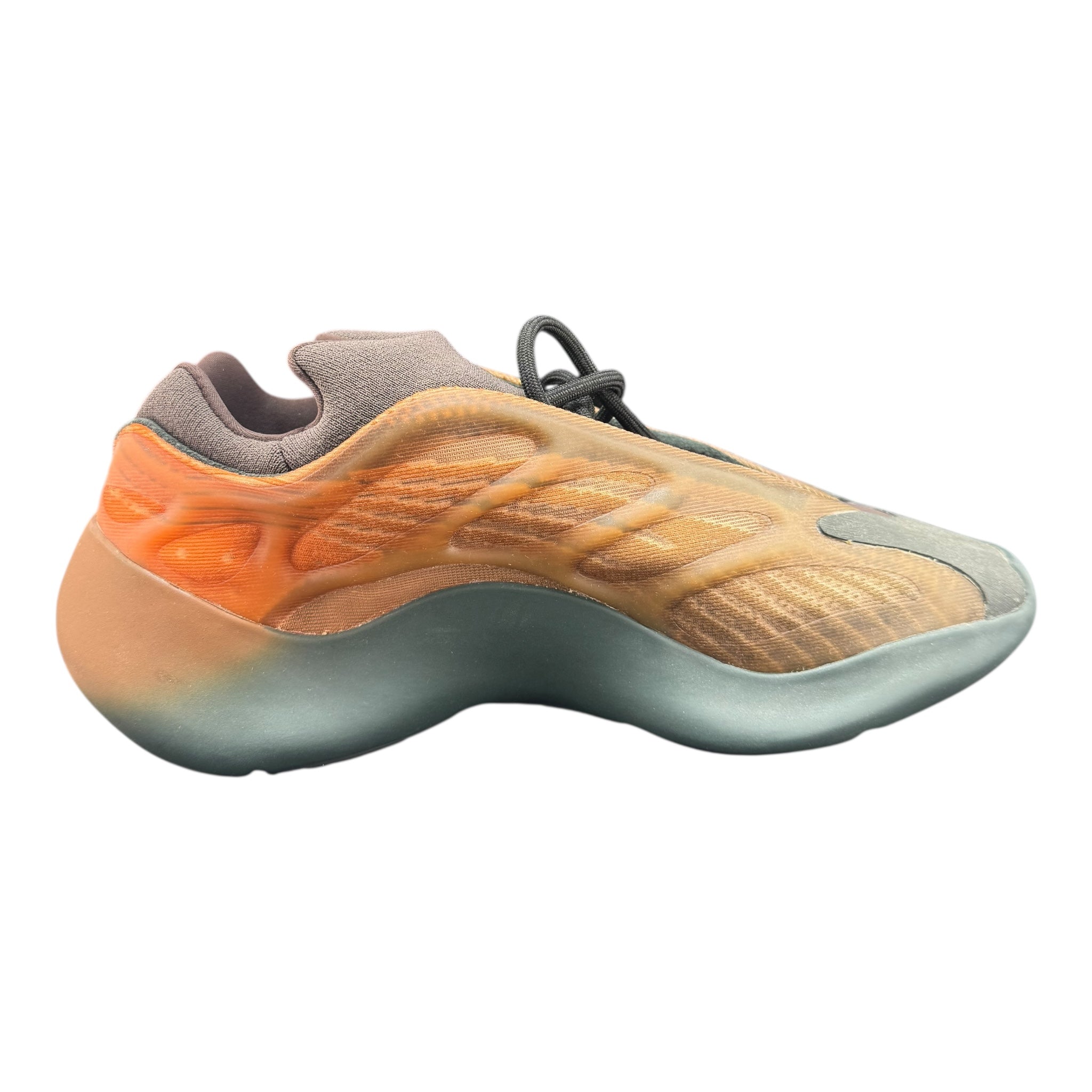 Yeezy 700 V3 (43.5EU)