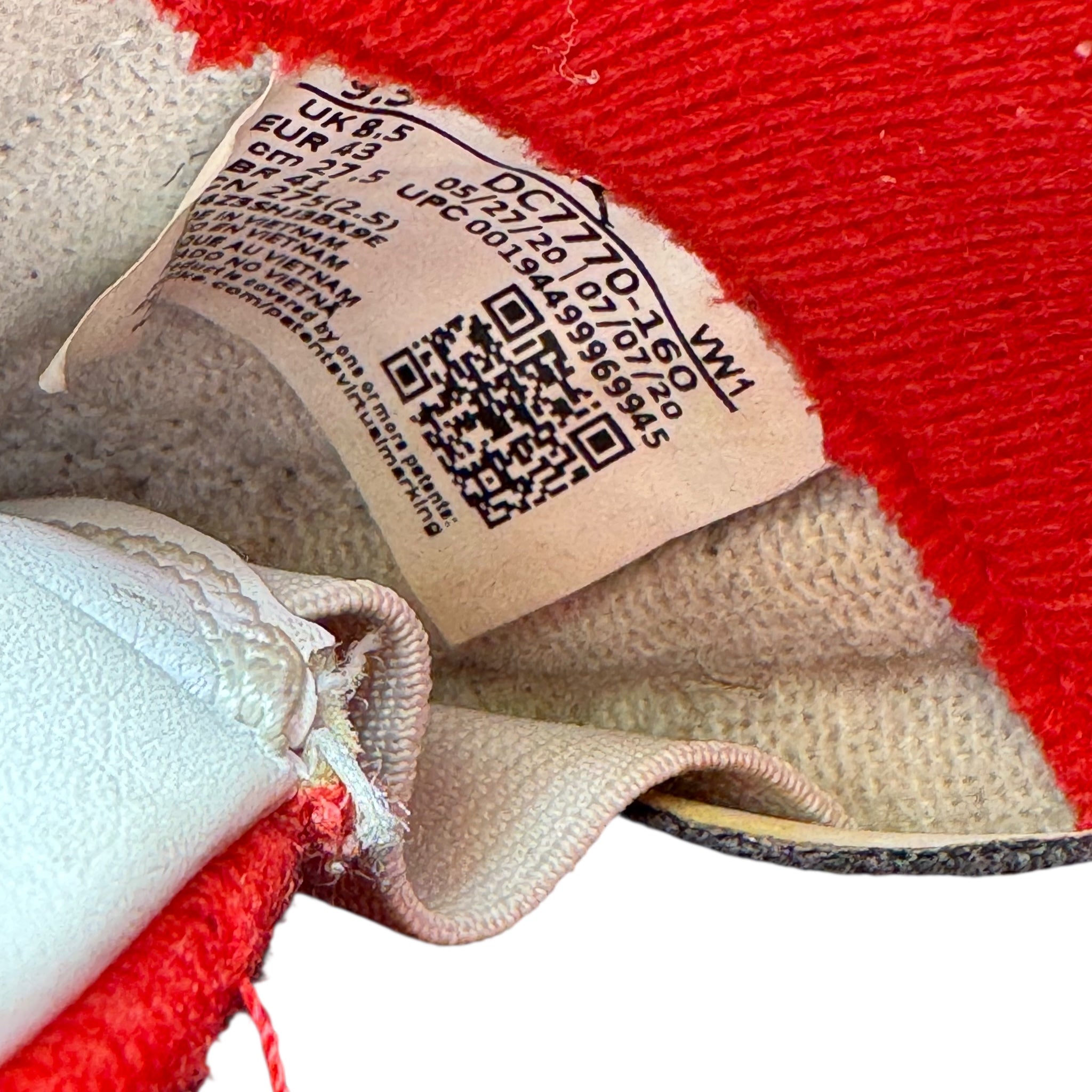 Jordan 4 Fire Red (43EU)