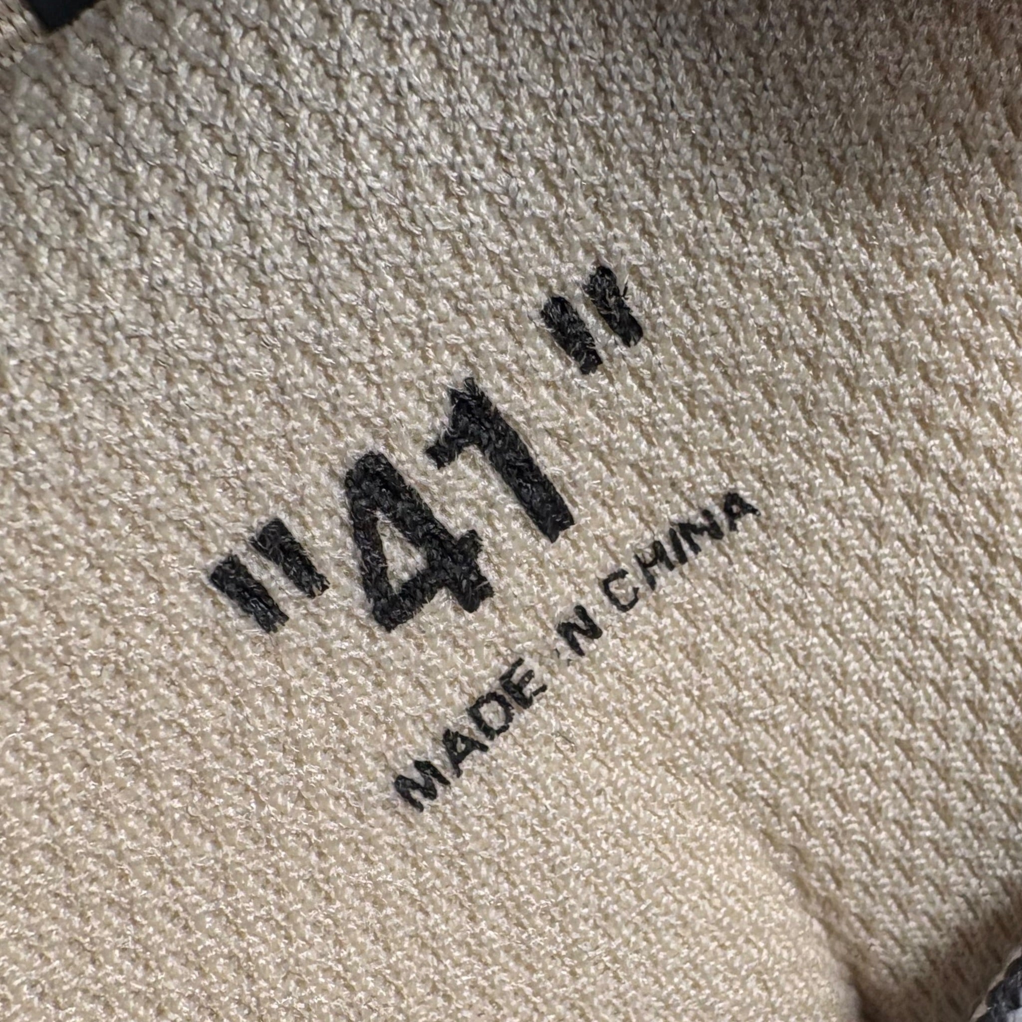 Off-White Be Right Back (41EU)
