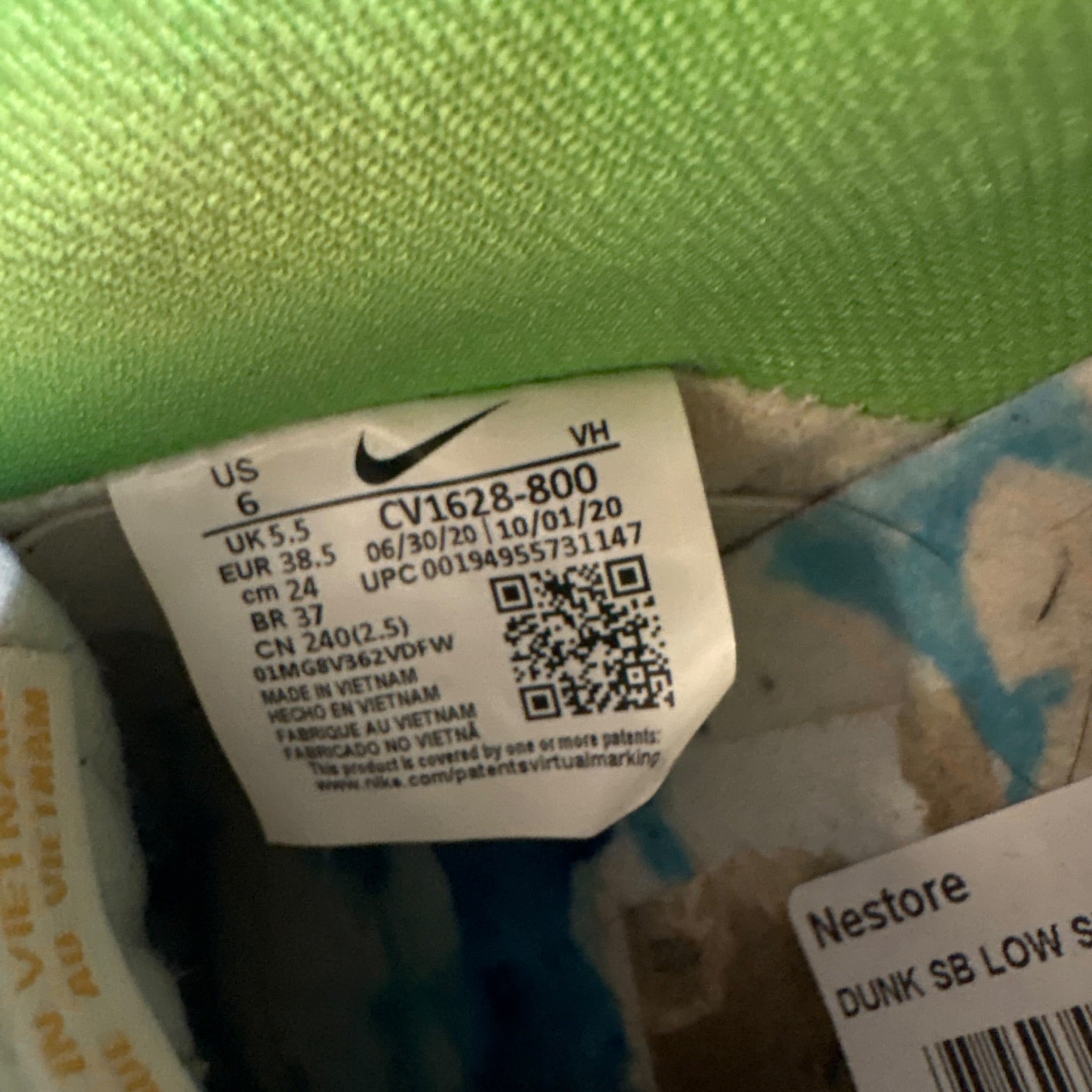 Dunk SB street hawker(38.5EU)