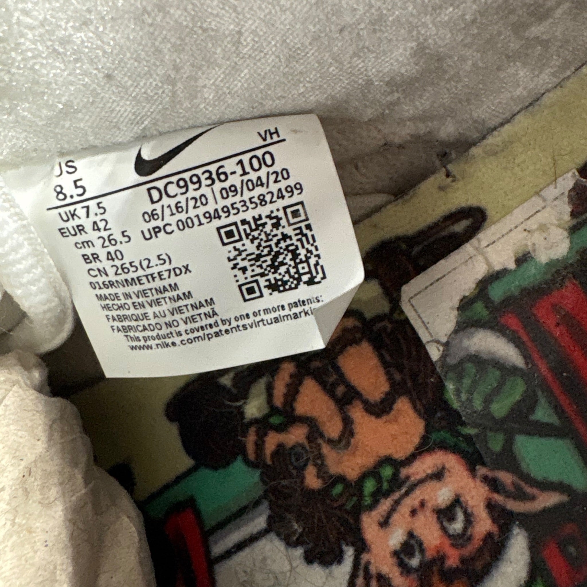 Dunk SB Low Sean Cliver (42EU)