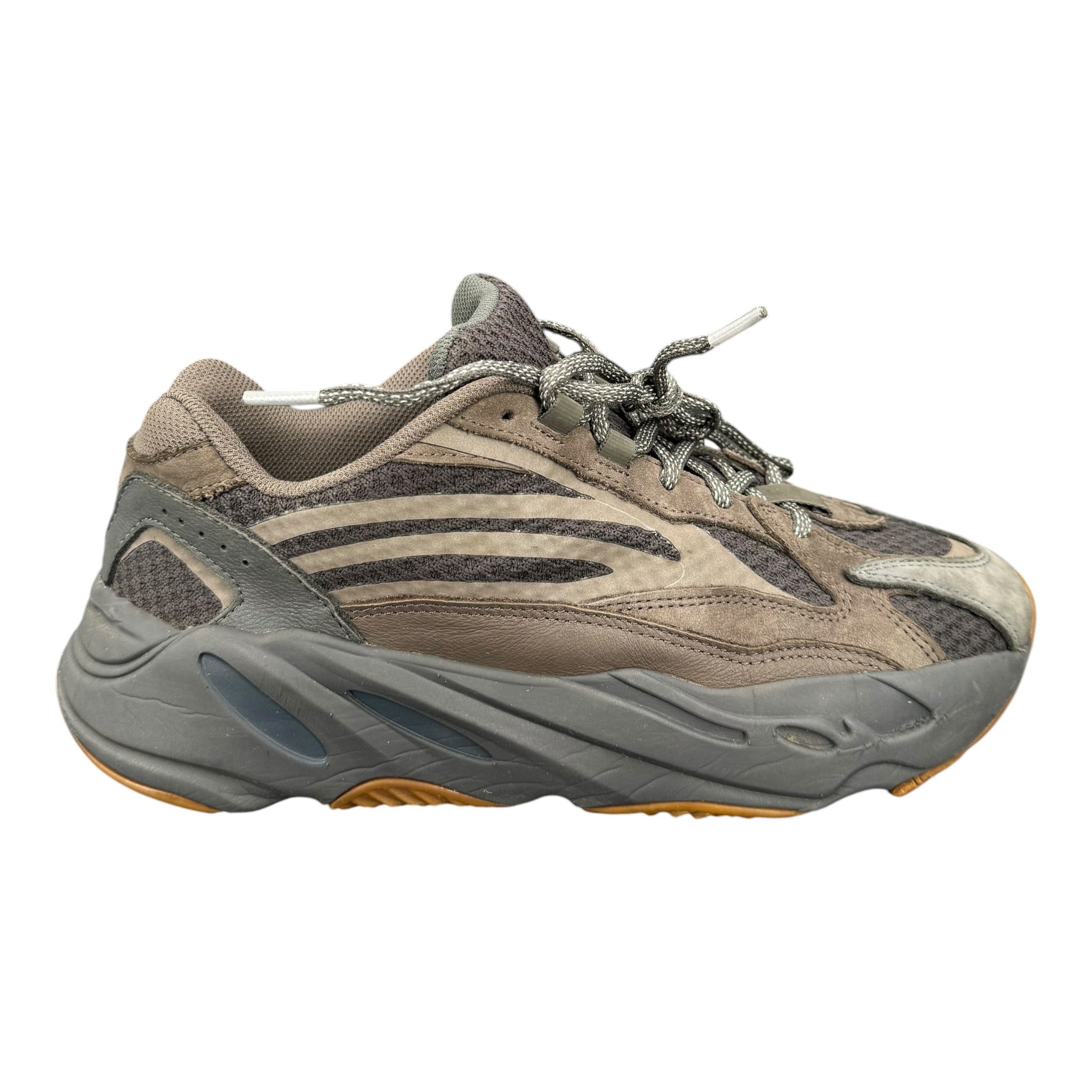Yeezy boost 700 (42EU)