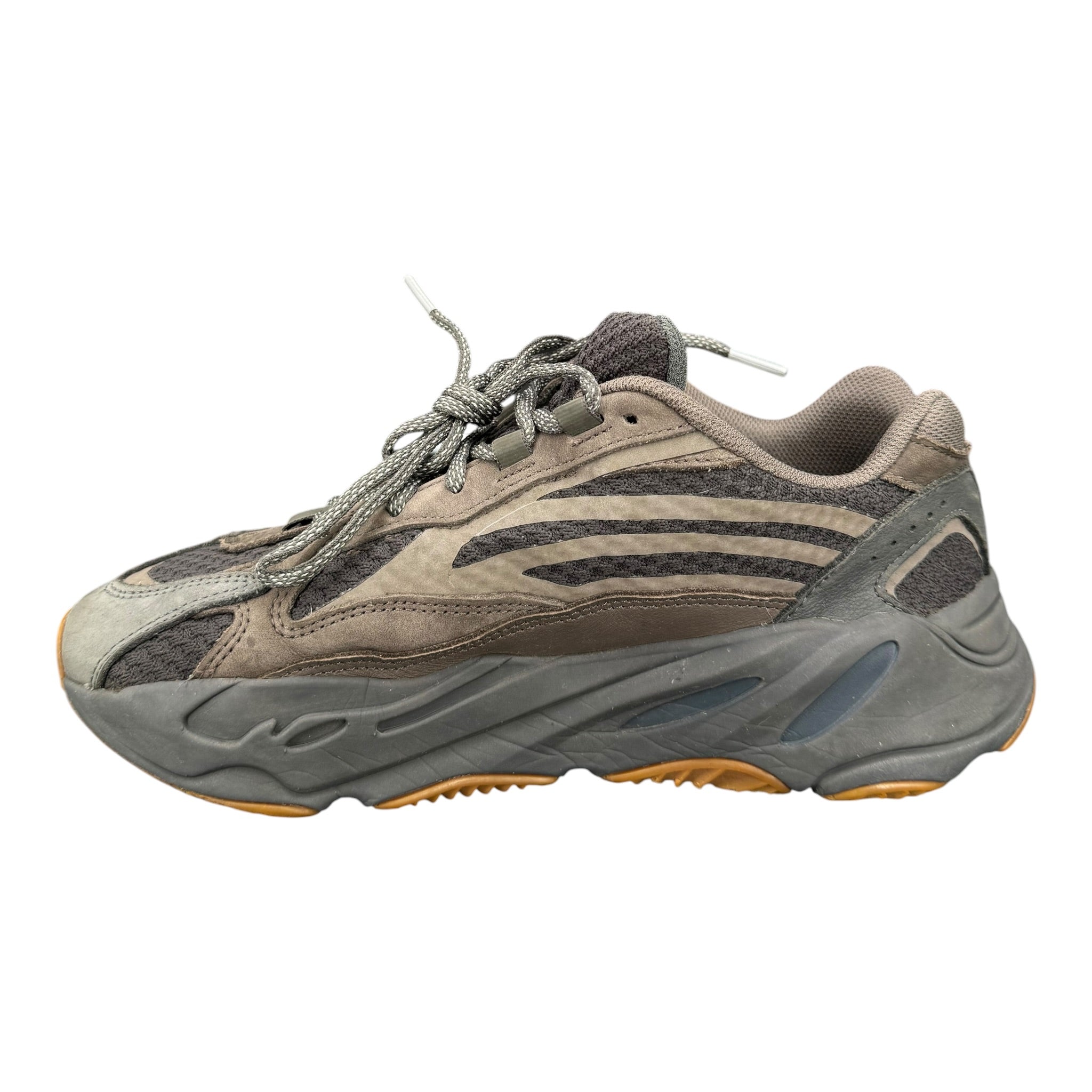 Yeezy boost 700 (42EU)