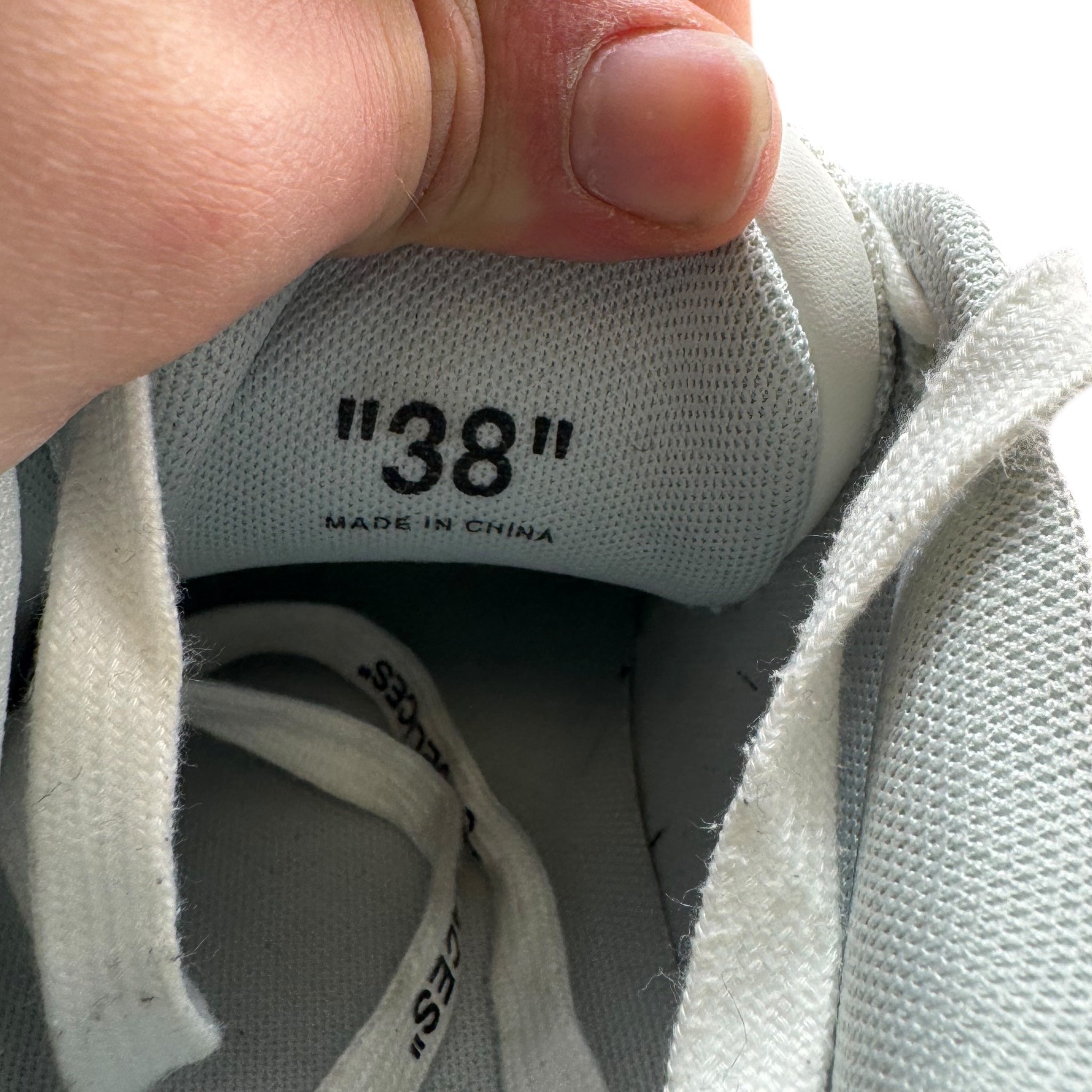 Off-White Out Off Office (38EU)