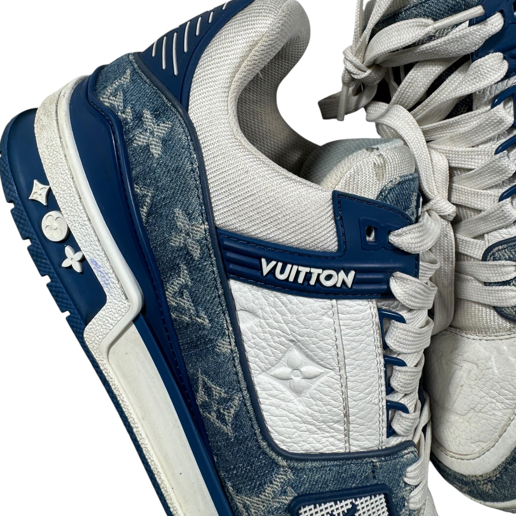 Louis Vuitton Trainer (7.5) (second part of the regulations)