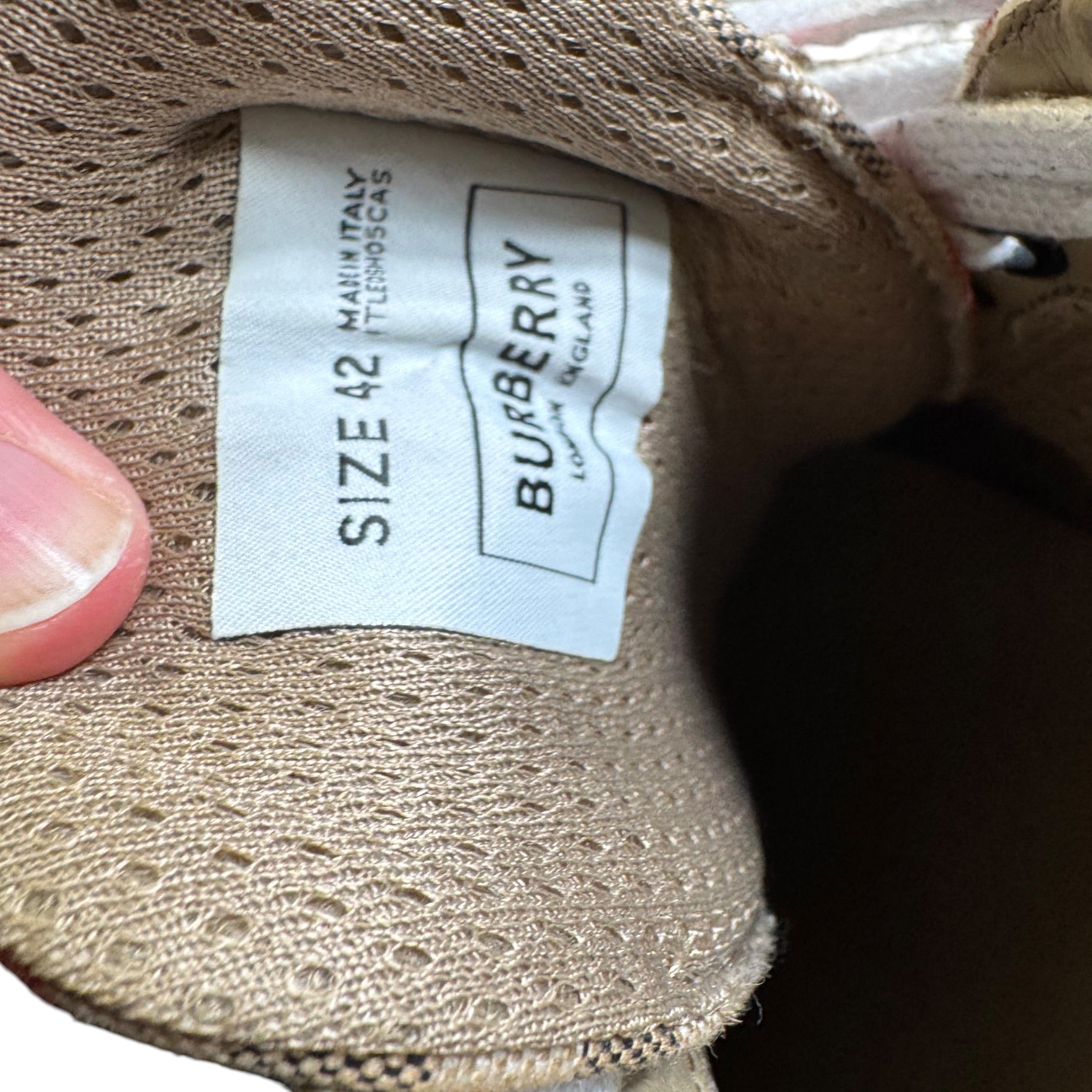 Burberry (42EU)