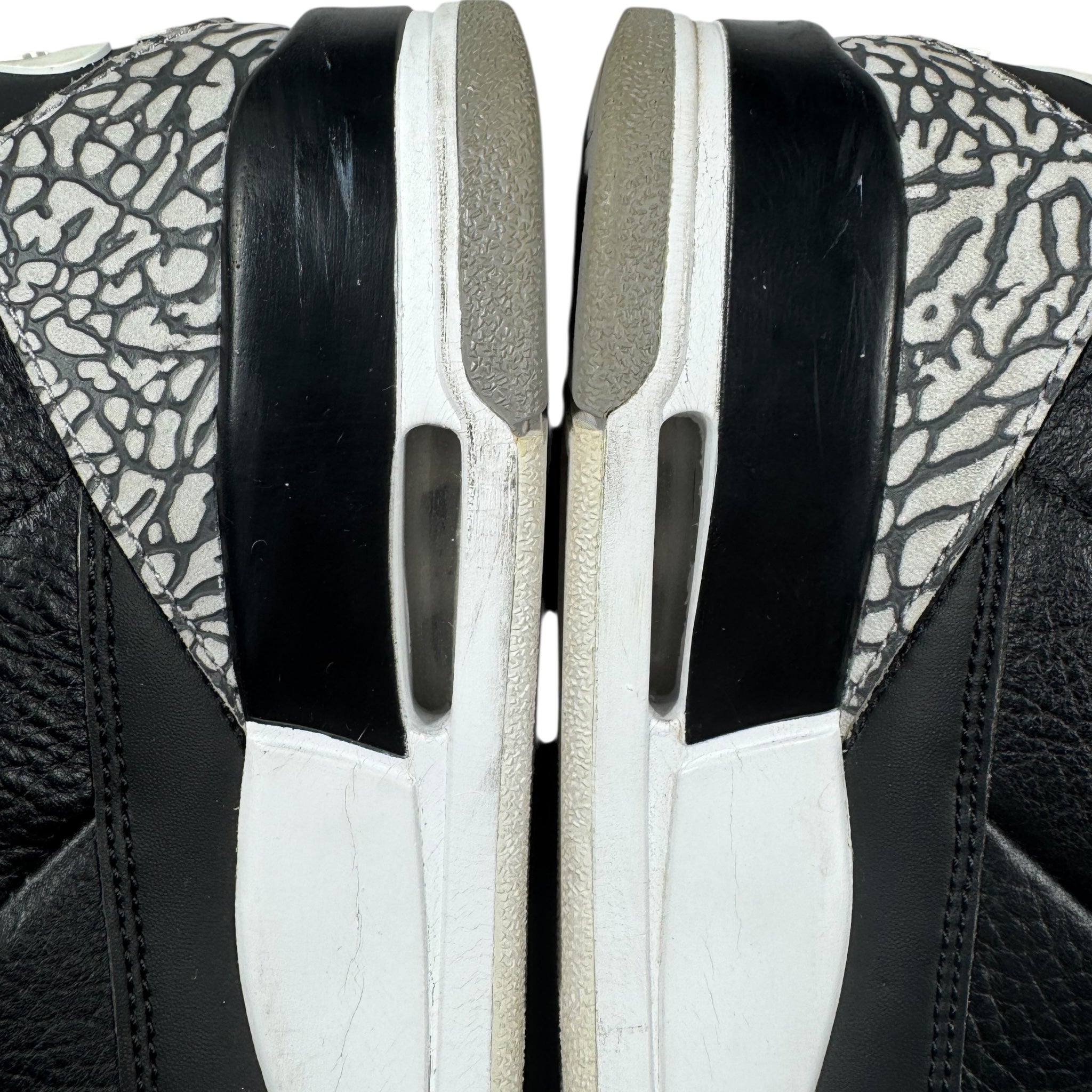 Jordan 3 (42EU)