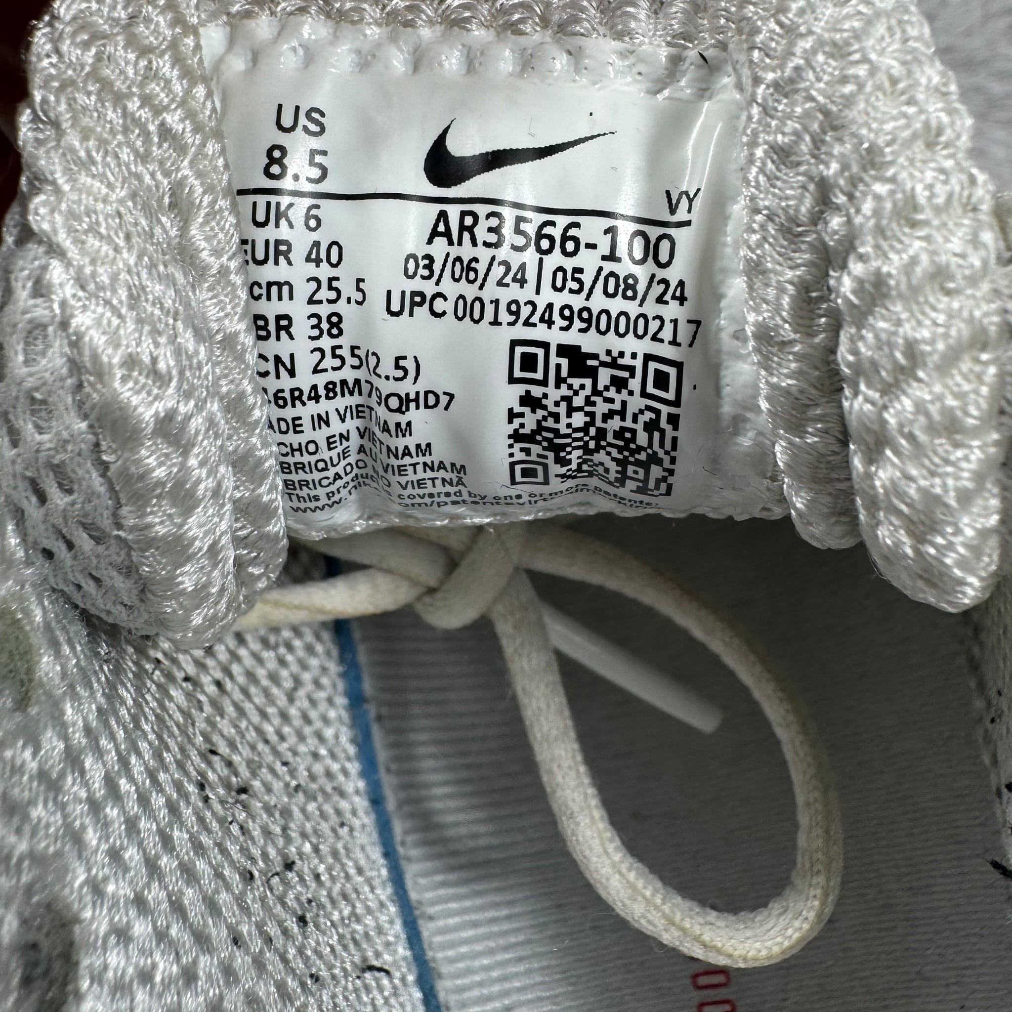 Nike Shox (40EU)